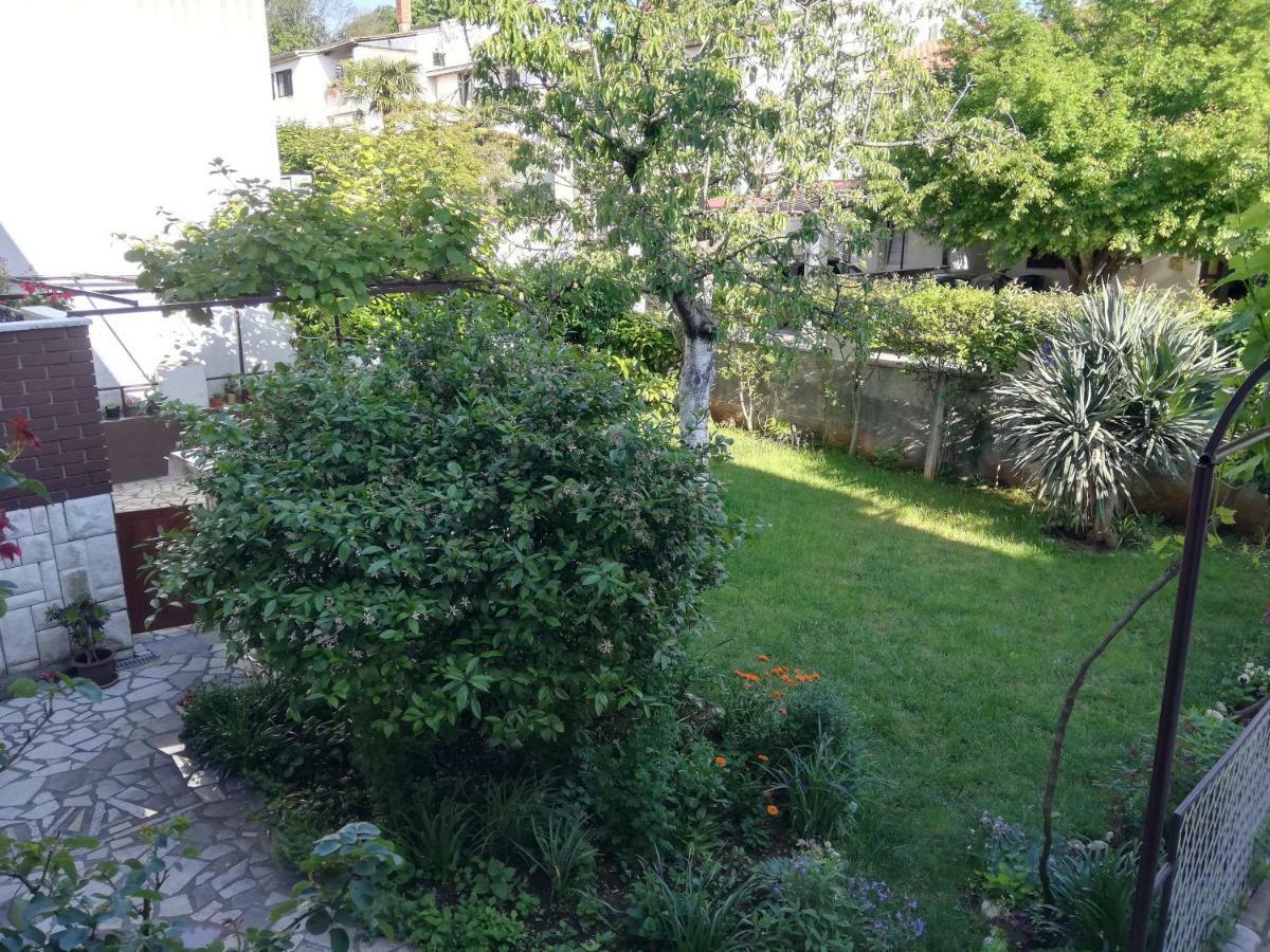 Appartamento Family Apartman Luka Rovigno Esterno foto